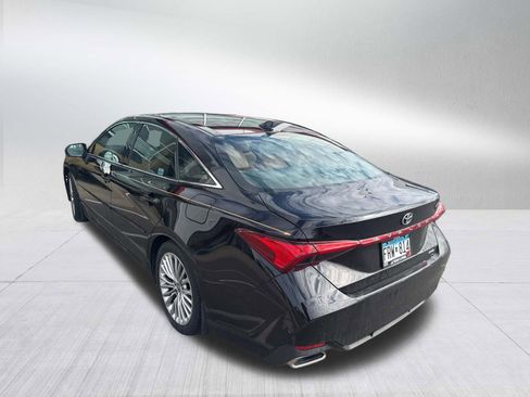 Used 2021 Toyota Avalon Limited w/ Advanced Safety Package AWD/4WD image 4