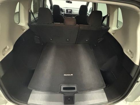 Used 2025 Nissan Rogue SV AWD/4WD image 9