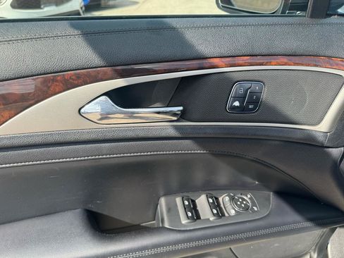 Used 2017 Lincoln MKZ Select w/ Select Plus Package AWD/4WD image 25