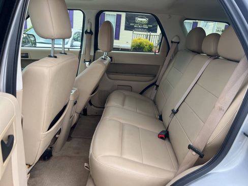 Used 2010 Ford Escape XLT AWD/4WD image 12