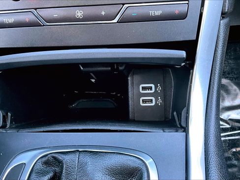 Used 2016 Ford Edge Titanium w/ Equipment Group 302A image 17