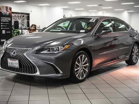 Used 2021 Lexus ES 300h w/ Premium Package FWD image 3