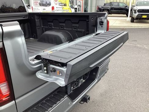 Used 2023 GMC Sierra 1500 Denali w/ Technology Package image 17