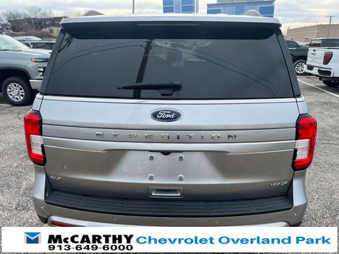 Used 2023 Ford Expedition Max XLT image 4