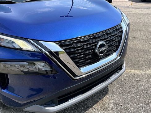 Used 2023 Nissan Rogue S AWD/4WD image 30