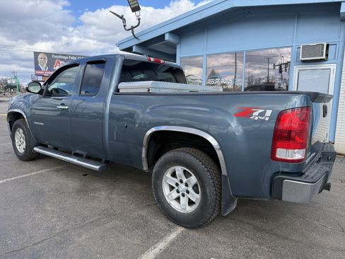 Used 2010 GMC Sierra 1500 SLE image 3