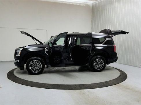 New 2026 Nissan Armada SL w/ Captain's Chari Seat Package image 12