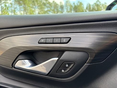 Used 2021 GMC Terrain SLT image 24