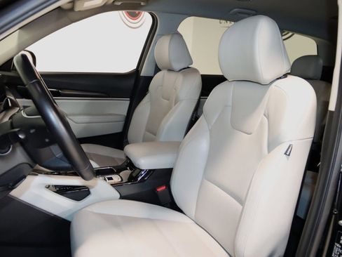 Used 2023 Kia Telluride S image 37