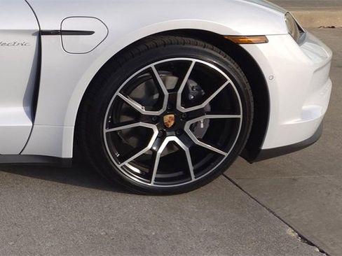 New 2025 Porsche Taycan image 11