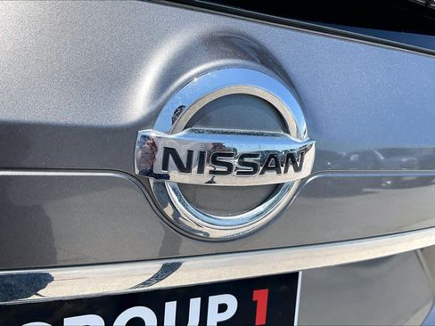 Used 2017 Nissan Rogue SL FWD image 29