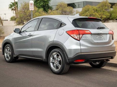 Used 2017 Honda HR-V EX image 3