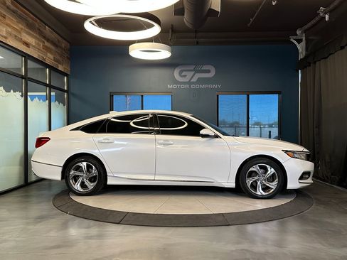 Used 2018 Honda Accord EX-L image 2