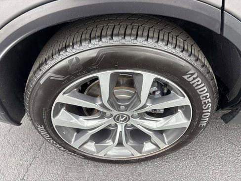 Used 2023 Acura MDX SH-AWD w/ Technology Package image 12