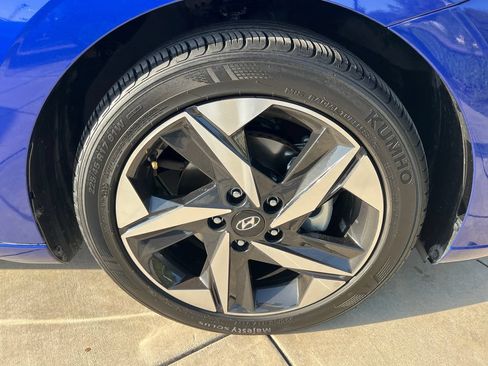 Certified 2023 Hyundai Elantra SEL w/ Convenience Package FWD image 5