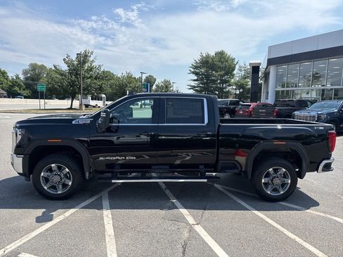 New 2025 GMC Sierra 2500 SLE w/ SLE Value Package; image 2