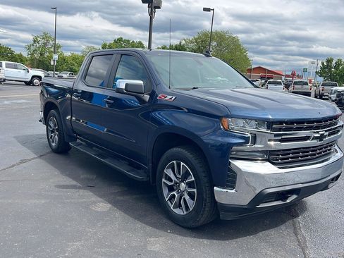 Used 2021 Chevrolet Silverado 1500 LT AWD/4WD image 7