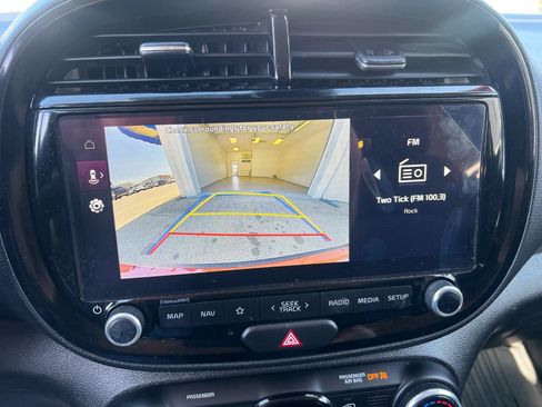 Used 2023 Kia Soul S FWD image 53