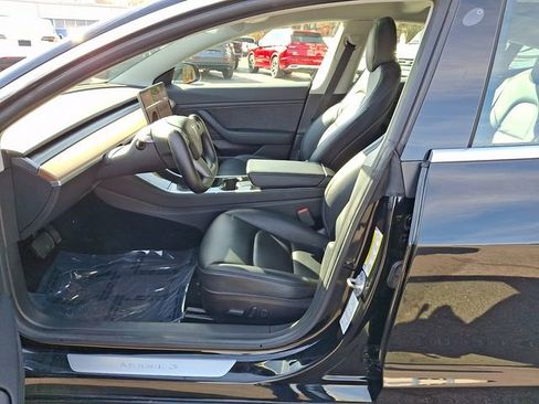 Used 2019 Tesla Model 3 Standard Range Plus image 17