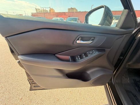 Certified 2025 Nissan Rogue SV FWD image 14