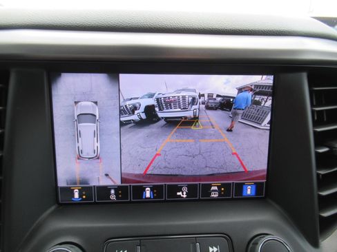 Used 2023 GMC Acadia AT4 w/ Technology Package AWD/4WD image 28