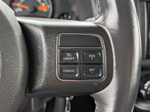 Used 2014 Jeep Patriot Latitude AWD/4WD image 26