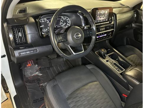 Used 2022 Nissan Pathfinder SV w/ SV Black Package FWD image 19