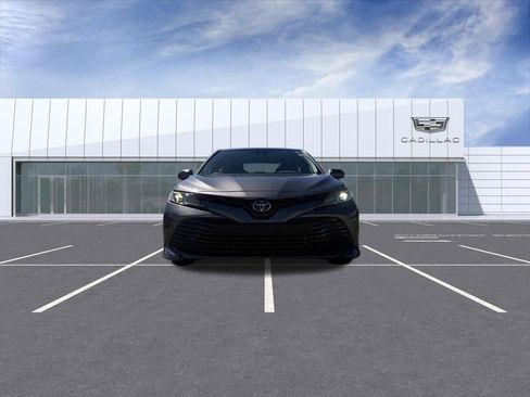 Used 2020 Toyota Camry LE FWD image 7