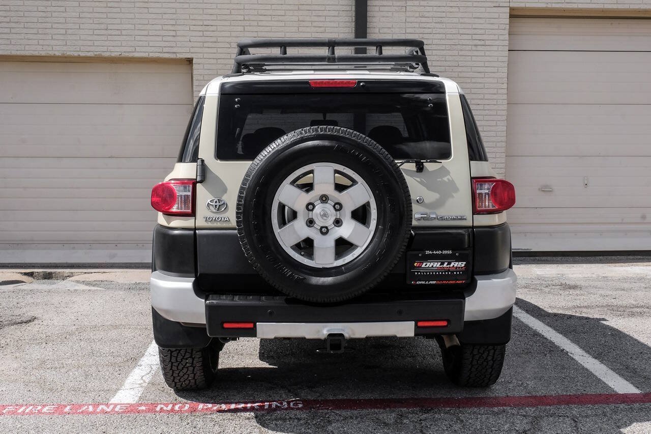 Used 2008 Toyota FJ Cruiser 2WD w/ Upgrade Pkg 2 image 11