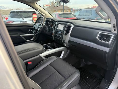 Used 2018 Nissan Titan PRO-4X w/ Pro-4x Utility Package AWD/4WD image 24