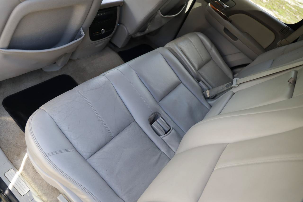 Used 2007 GMC Yukon SLT w/ SLT Preferred Equipment Group RWD image 10