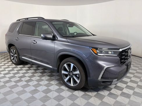 Used 2023 Honda Pilot Elite image 1