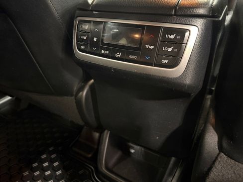 Used 2018 Toyota Highlander Limited image 18