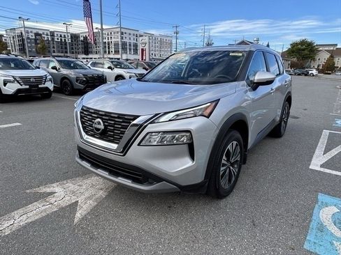 Used 2022 Nissan Rogue SV w/ SV Premium Package image 7