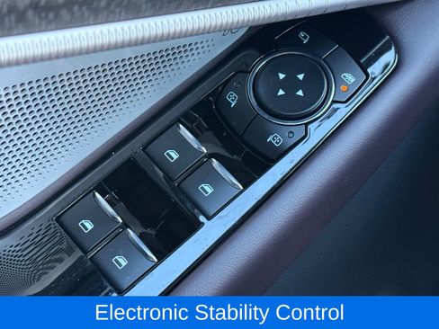 Used 2025 Ford Explorer Platinum w/ LUX Leather Package image 40