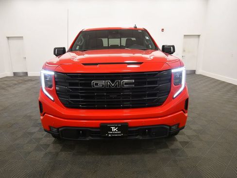 Used 2024 GMC Sierra 1500 Elevation w/ Elevation Premium Package AWD/4WD image 11
