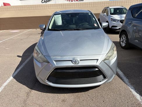 Used 2017 Toyota Yaris iA FWD image 3