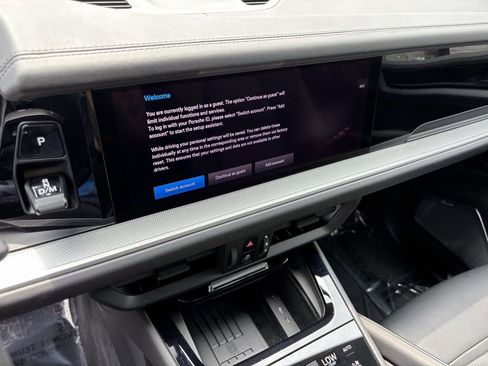 Certified 2024 Porsche Cayenne image 31