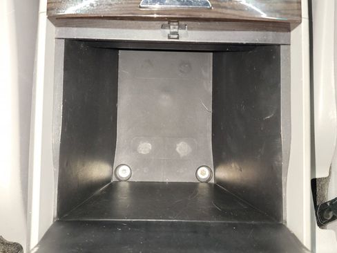 Used 2017 Toyota Sienna XLE image 29