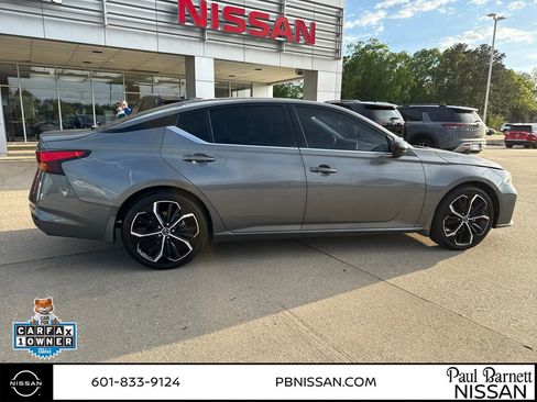Used 2024 Nissan Altima 2.5 SR image 7