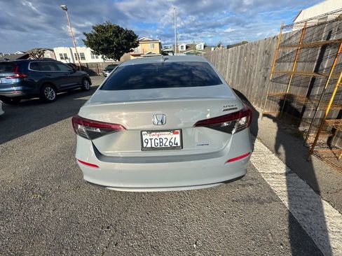 Used 2025 Honda Civic Sport image 6