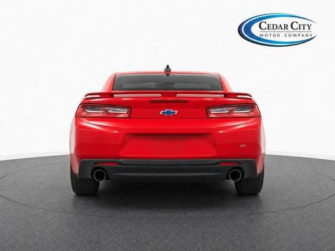 Used 2018 Chevrolet Camaro LT RWD image 7