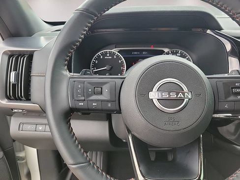 Used 2024 Nissan Pathfinder Rock Creek AWD/4WD image 18