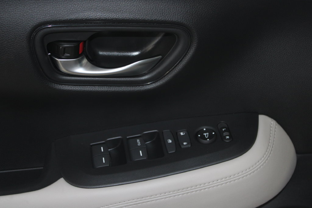 New 2027 Honda HR-V LX image 13