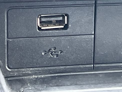 Used 2016 Ford Mustang Premium image 16