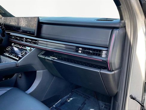 Used 2025 Hyundai Santa Fe Calligraphy image 17