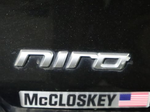 Used 2022 Kia Niro EX FWD image 12