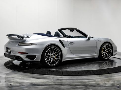 Used 2015 Porsche 911 Turbo S image 15
