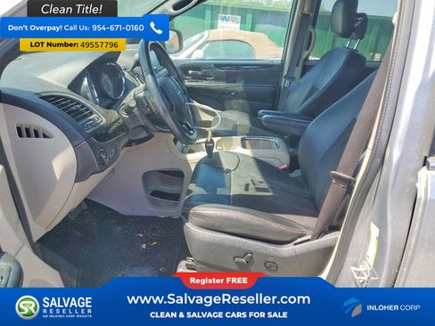 Used 2019 Dodge Grand Caravan SXT image 9