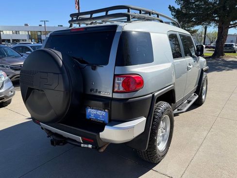 Used 2010 Toyota FJ Cruiser 4WD image 4